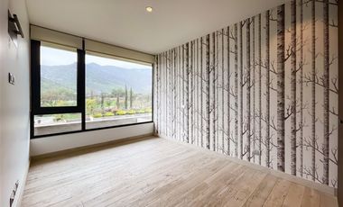 Casa MODERNA en venta de 7 dorm. en Colina