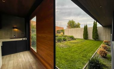 Casa MODERNA en venta de 7 dorm. en Colina
