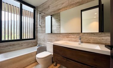 Casa MODERNA en venta de 7 dorm. en Colina