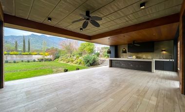 Casa MODERNA en venta de 7 dorm. en Colina
