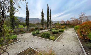 Casa MODERNA en venta de 7 dorm. en Colina