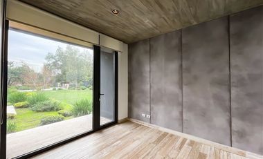 Casa MODERNA en venta de 7 dorm. en Colina