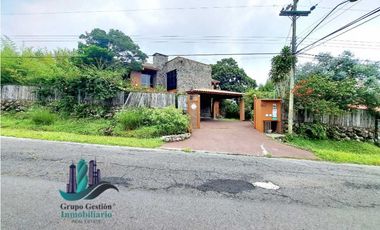 VENDO CASA DE DOS PISOS EN SANTA LUCIA