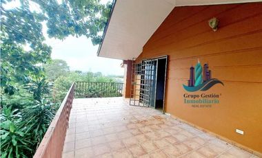 VENDO CASA DE DOS PISOS EN SANTA LUCIA