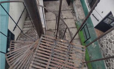 VENTA DE CASA TIPO DE SUELO MIXTO PARA REMODELAR