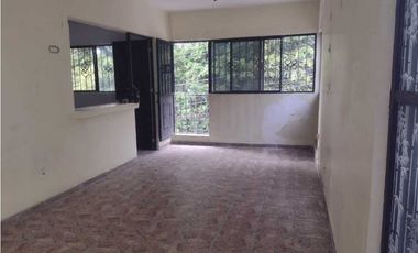 VENTA DE CASA TIPO DE SUELO MIXTO PARA REMODELAR