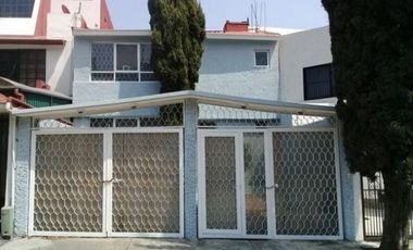 SE RENTA CASA UBICADA EN JARDINES DE ALBA CUAUTITLÁN IZCALLI