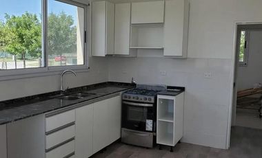 Luminosa casa en Barrio Puertos - Cantón - Escobar