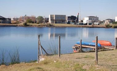 Luminosa casa en Barrio Puertos - Cantón - Escobar