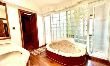 Venta exclusiva residencia en Bosque de las Lomas