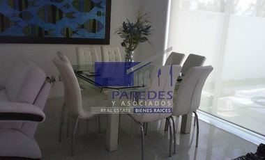 A14 Casa  4 recamaras frente a Campo de Golf  Ixtapa