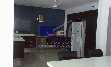 A14 Casa  4 recamaras frente a Campo de Golf  Ixtapa