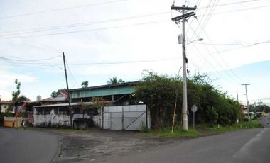 Se vende Terreno con oficinas y estructuras de galeras de 1,112 mts