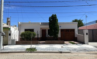 VENTA FINANCIACIÓN Casa en Barrio Castagnino de Río Tercero