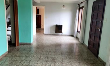 VENDO CASA EN ZONA RESIDENCIAL