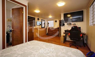 LINDA CASA CON AMPLIOS ESPACIOS