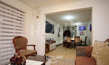 LINDA CASA CON AMPLIOS ESPACIOS