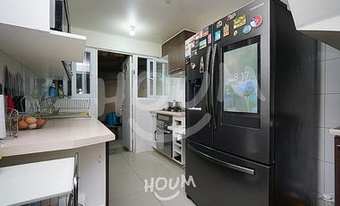 LINDA CASA CON AMPLIOS ESPACIOS