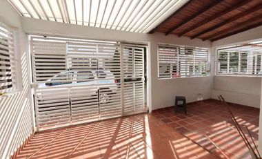casa en venta en lomitas del trapiche. Cod V25054