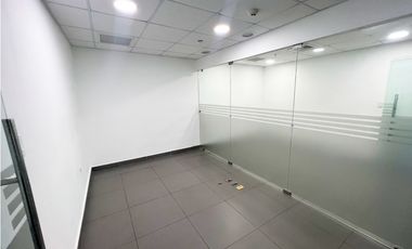 Alquiler de oficina en Oceania Business Plaza