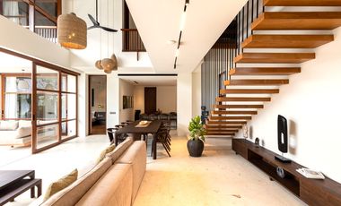 Leasehold - Tropical Luxury Living - Elegant 6 Bedroom Villa with Private Pool & Gym