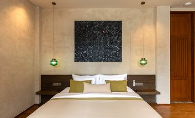 Leasehold - Tropical Luxury Living - Elegant 6 Bedroom Villa with Private Pool & Gym