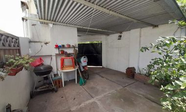 Casa en venta en Haedo Chico