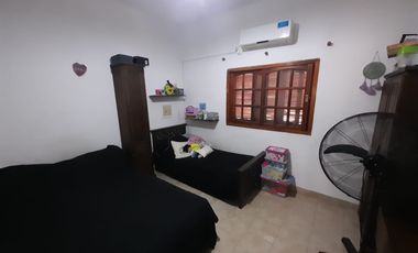 Casa en venta en Haedo Chico
