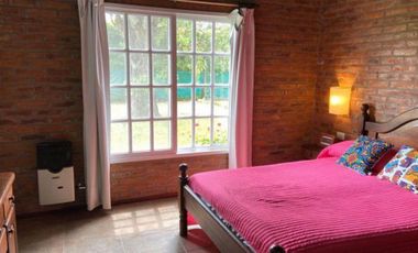 A. Chazarreta 100 Gral. Rodriguez - Casa 5 ambientes en venta