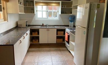 A. Chazarreta 100 Gral. Rodriguez - Casa 5 ambientes en venta