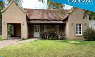 A. Chazarreta 100 Gral. Rodriguez - Casa 5 ambientes en venta
