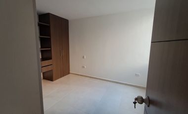 apartamento en venta en conjunto portal de la loma. Cod V118243