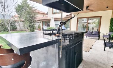 Casa en venta de 3 dorm. en Colina