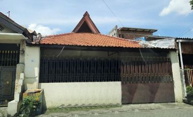 Rumah disewakan di RW 11, Kertajaya, Gubeng, Surabaya, Jawa Timur