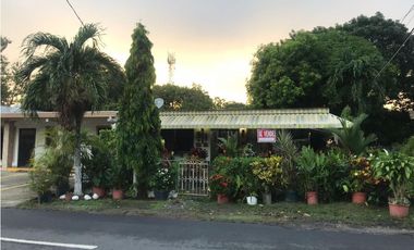 Terreno con Casa en Penonomé