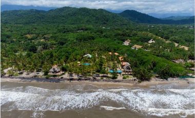 ¡OPORTUNIDAD! SE VENDE HOTEL PRIMERA LINEA DE PLAYA EN PALOMINO