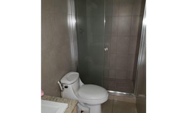 SEA  CONFIABLE VENDE APARTAMENTO PH ROKAS BETANIA