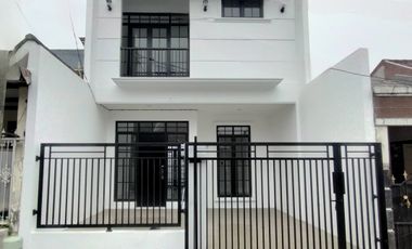 Rumah BRAND NEW American Classic 2 lantai  di Kencana Loka BSD