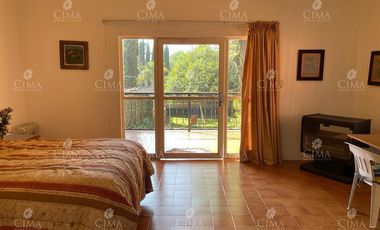 Venta casa jardín con bosque - V270-2