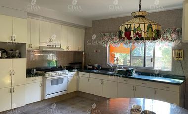 Venta casa jardín con bosque - V270-2