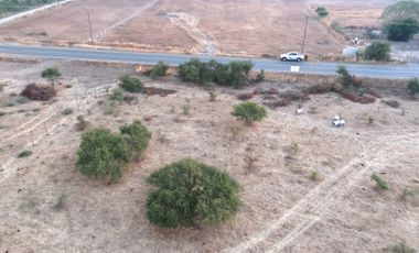 Parcela de Agradado a orilla de Camino Pavimentado
