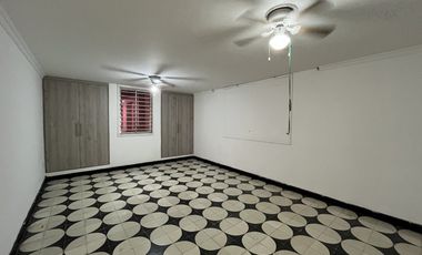 casa en venta en ciudad jardín. Cod V106411
