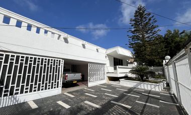 casa en venta en ciudad jardín. Cod V106411