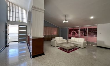 casa en venta en ciudad jardín. Cod V106411