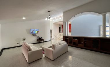 casa en venta en ciudad jardín. Cod V106411