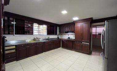 casa en venta en ciudad jardín. Cod V106411