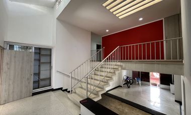 casa en venta en ciudad jardín. Cod V106411