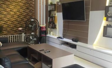 RUMAH SEMI VILLA TAMAN LUAS DI RENON HARGA MURAH