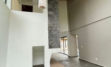 Casa en venta en Peña Blanca, Valle de Bravo