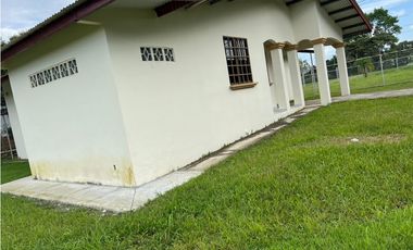 CASA EN EL ESPINAL DE SANTIAGO